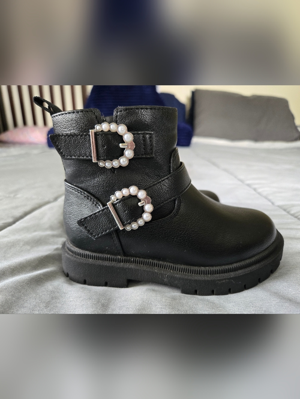 Cat and Jack Toddler Girls Evie Lug Sole Ankle Boots- size 8
